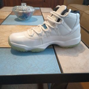 Air Jordan 11 Retro High Top